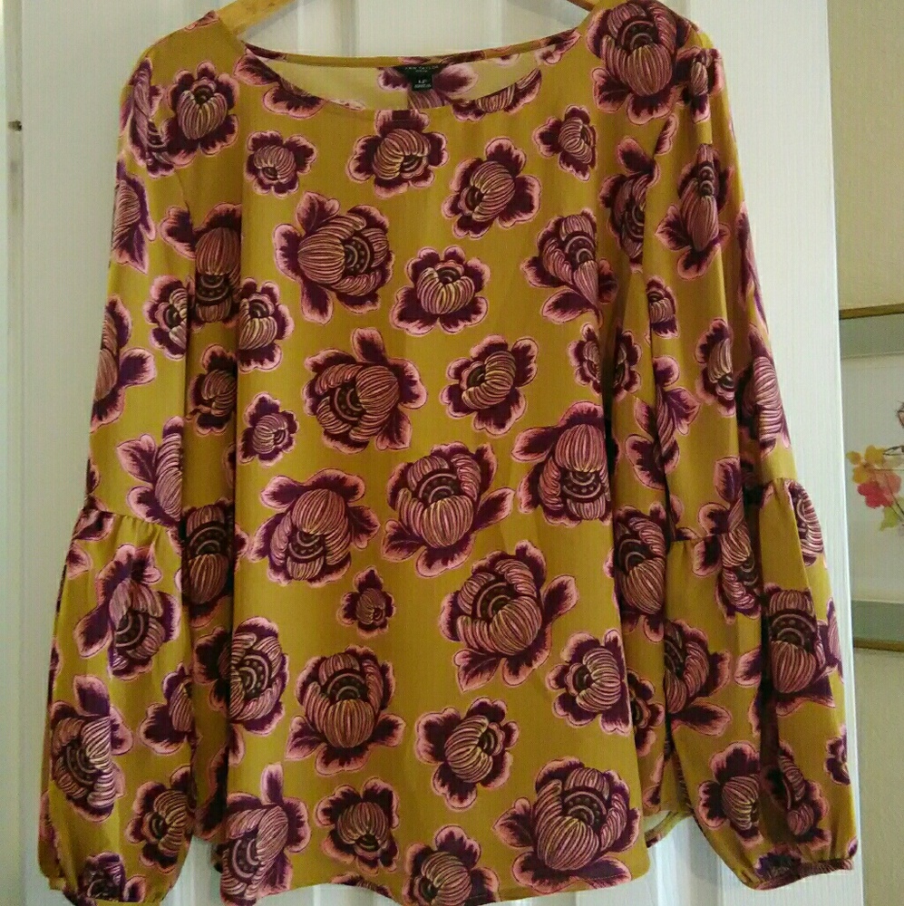 Woman's billowy blouse
